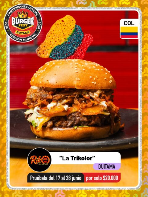 Duitama 🍔 Riko Beer and Grill @riko_beerandgrill_duitama 🔥 Participante Oficial del Burger Fest Boyacá 2026 🍔 Edición Mundial 🏆
📍Carrera 12 # 15 -53  .
“La Trikolor”
País:🇨🇴Colombia Descripción: Nuestra hamburguesa está inspirada en los sabores que nos identifican como país; comenzando  con un suave pan brioche bañado en salsa bbq de café, 180 gr de carne 100 % de res, queso doble crema, plátano maduro en reducción de suero costeño y una tierna sobrebarriga preparada en cocción lenta con hogao y salsa de la casa. Como toque final, una costra de galleta sabor a banano  inspirada en los corales de nuestras costas haciendo además homenaje a nuestra bandeta tricolor.
.
🕑Horarios: 
Todos los días de 12:00 m a 10:30 pm
.
Pruébala del 17 al 28 de junio por solo $20.000 mil pesos en el lugar.