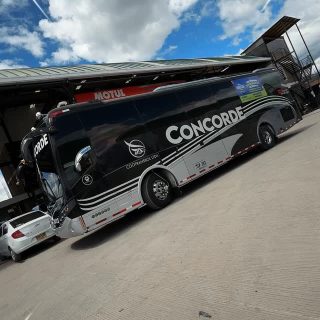 GANA hamburguesas Gratis con @concordeoficial 🍔 🤩 Participa aquí por un Golden Ticket 🎟️ válido por 7 hamburguesas + bebidas 🥤 Son 8 Tickets en total👏🏼
Sigue los pasos:
1. Sigue las cuentas @festboyaca y @concordeoficial 
2. Tómale una foto al bus de Concorde con la publicidad de Burger Fest. 
3. Súbela en historias y etiqueta las 3 marcas: @festboyaca @concordeoficial 
4. Ya estás participando. Recuerda poner tu perfil público. 
*Los ganadores se anunciarán por historias del @festboyaca 
*Las hamburguesas deberán reclamarse antes del 23 de noviembre 2025.
*Concurso válido para Tunja, Duitama, Sogamoso y alrededores. 
*Aplican condiciones y restricciones. 
🍔🤩¡PARTICIPA YA! 🤩🍔
.
#lasupersona #boyaca #burgerfest #superburgerfest #burger