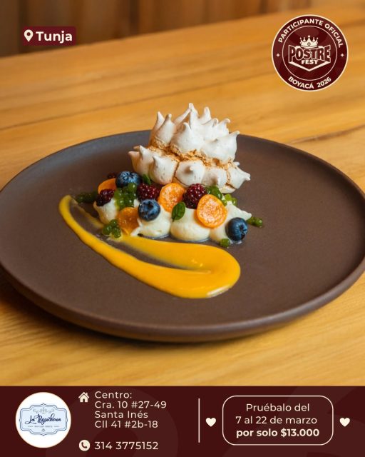 Tunja 🍰 La Bizcochería @laa_bizcocheria ✨ Participante Oficial del Postre Fest Boyacá 2026 
📍Centro:  Cra. 10 #27-49
📍Santa Inés: Cll 41 #2b-18 
.
Pavlova de Viena… “Bien adentro de Boyacá”.
Pavlova de merengue de panela, crocante y ligera, rellena con semifrío de tomate de árbol y mora con corazón líquido de tomate de árbol. Se sirve con cremoso de queso de hoja, moras, uchuvas y arándanos frescos, y un delicado caviar de albahaca y hierbabuena que aporta frescura.
Una pavlova elegante que parece venir de Viena… pero nace bien adentro de Boyacá.
.
Pruébalo del 7 al 22 de marzo por solo $13.000 mil pesos en el lugar.
.
#postrefest #boyaca #postres tunja